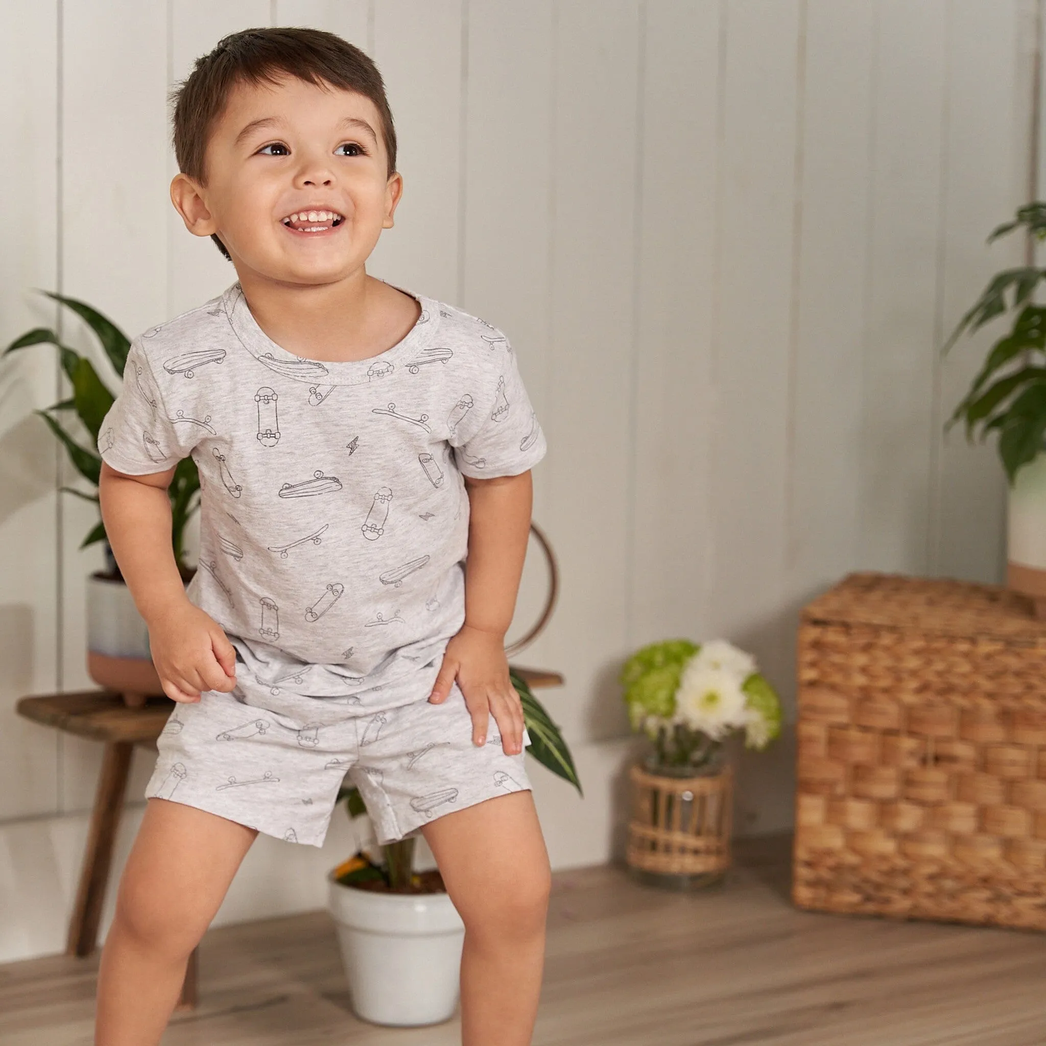 2-Piece Baby & Toddler Boys Skateboard T-Shirt and Shorts Set