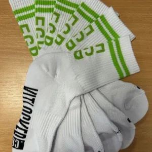 Adult 3 Pack White Crew Performance Socks...£20