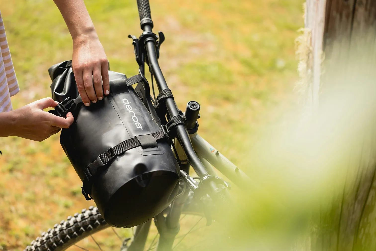 aeroe Spider Handlebar Cradle Black