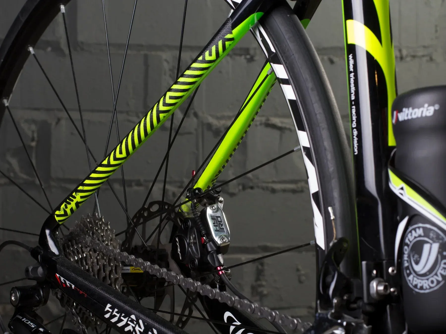 AMS HONEYCOMB CHAIN GUARD