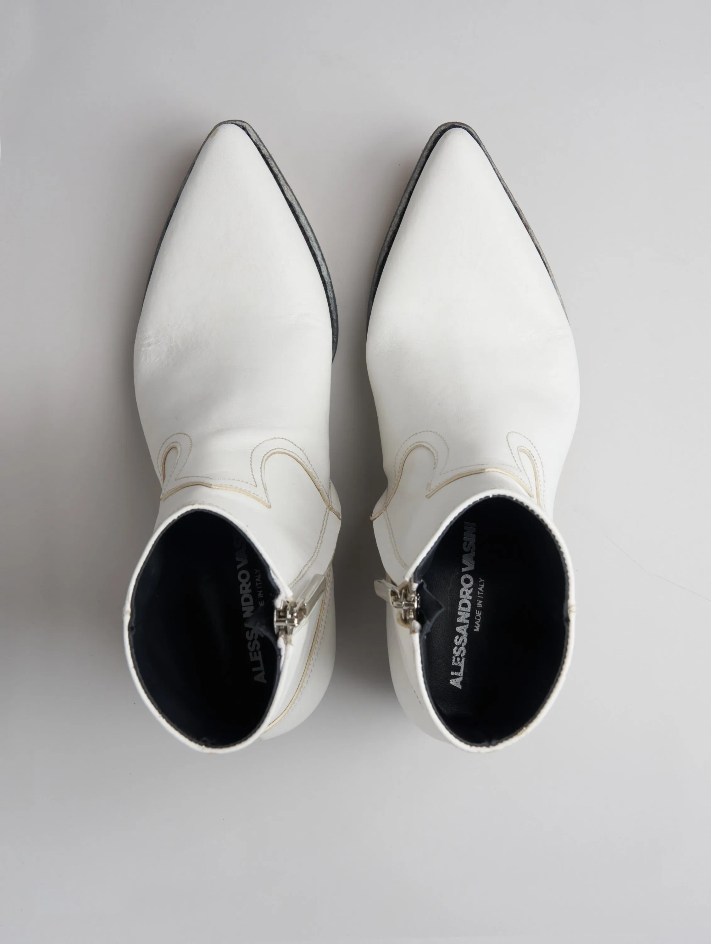 CLINT ANKLE BOOT IN DISTRESSED WHITE VACCHETTA LEATHER