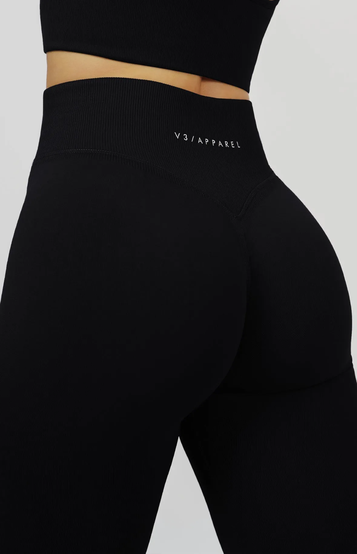 Form Seamless Scrunch Leggings & Sports Bra Set - Black