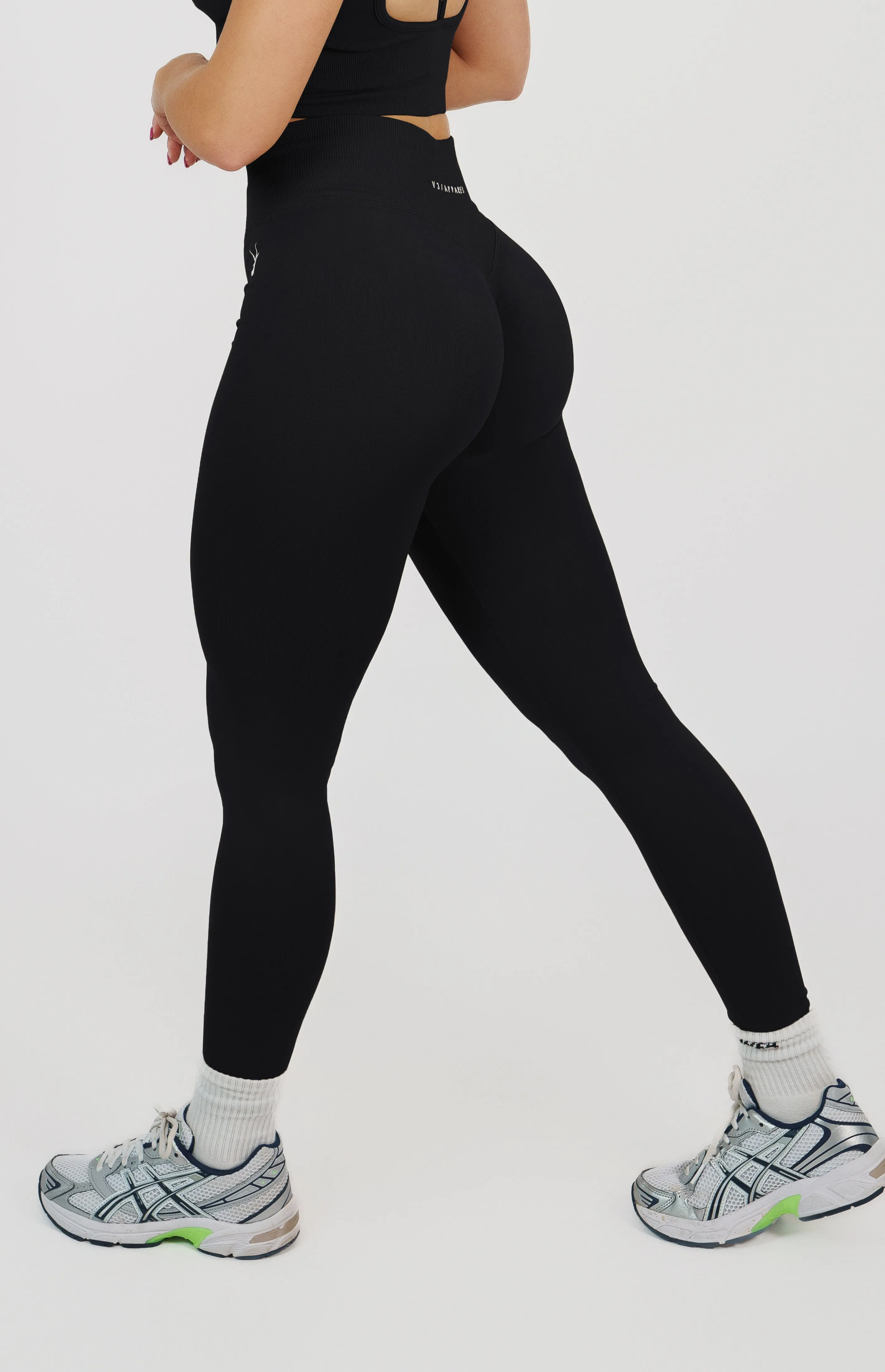 Form Seamless Scrunch Leggings & Sports Bra Set - Black