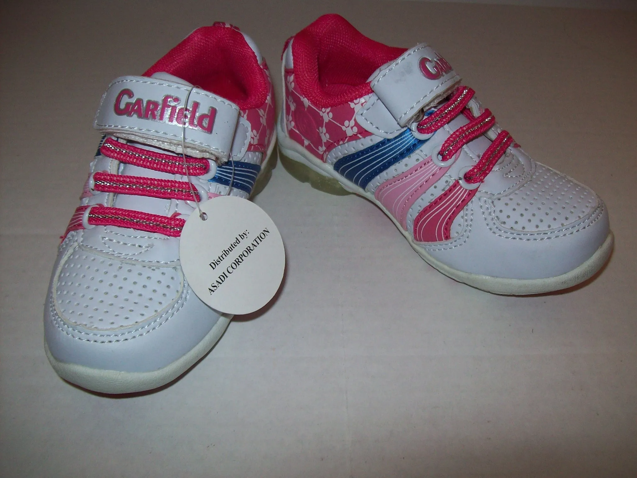Garfield Sneakers Size 23