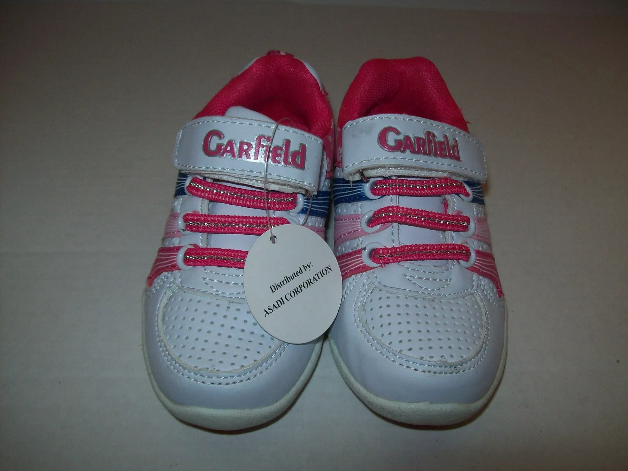 Garfield Sneakers Size 23