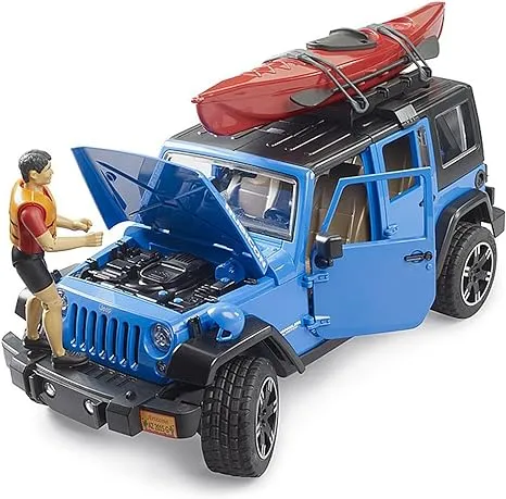 Jeep Wrangler Rubicon w Kayak and Figure