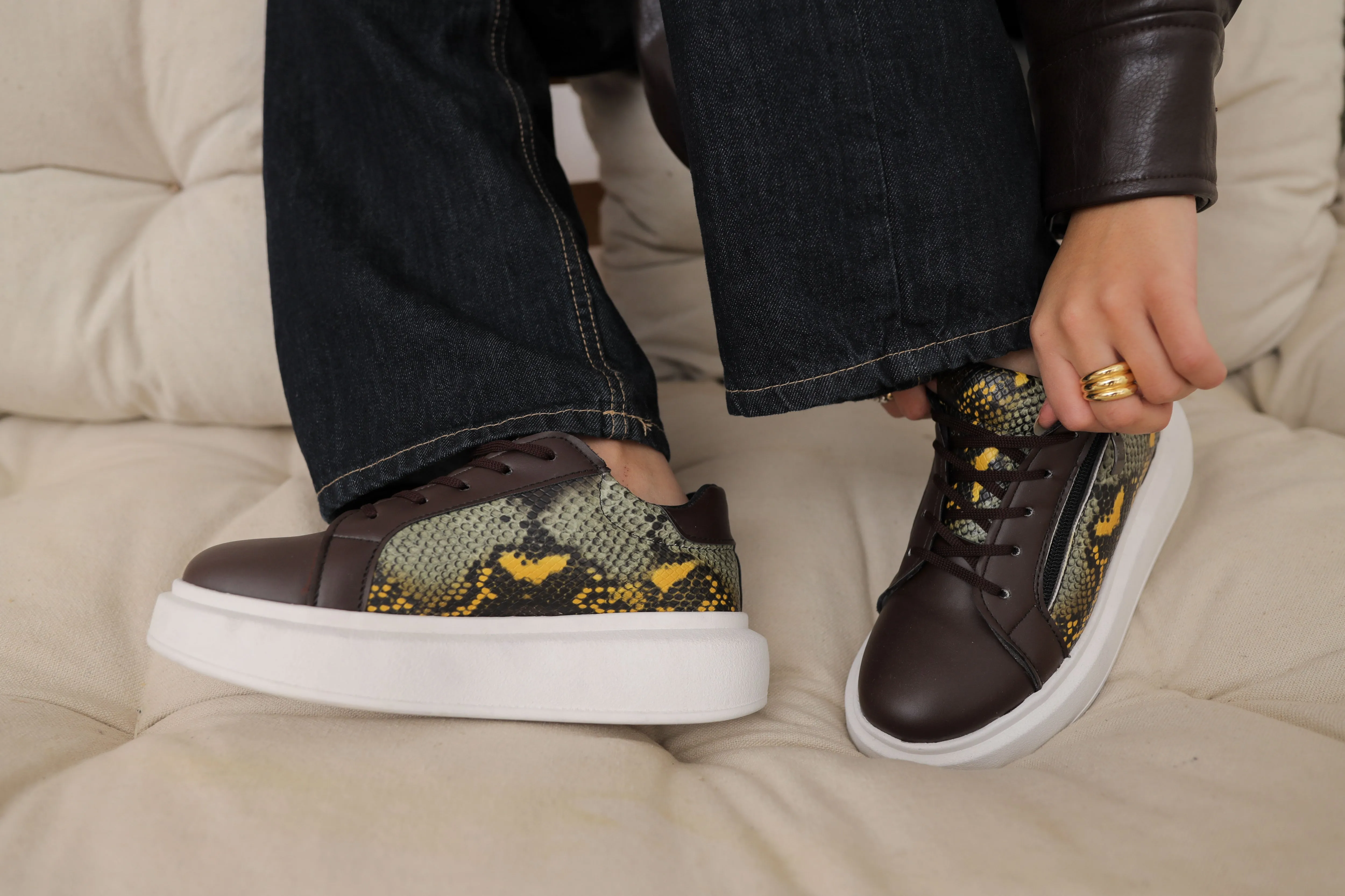 Laidback Luxe Sneakers - Snake Brown