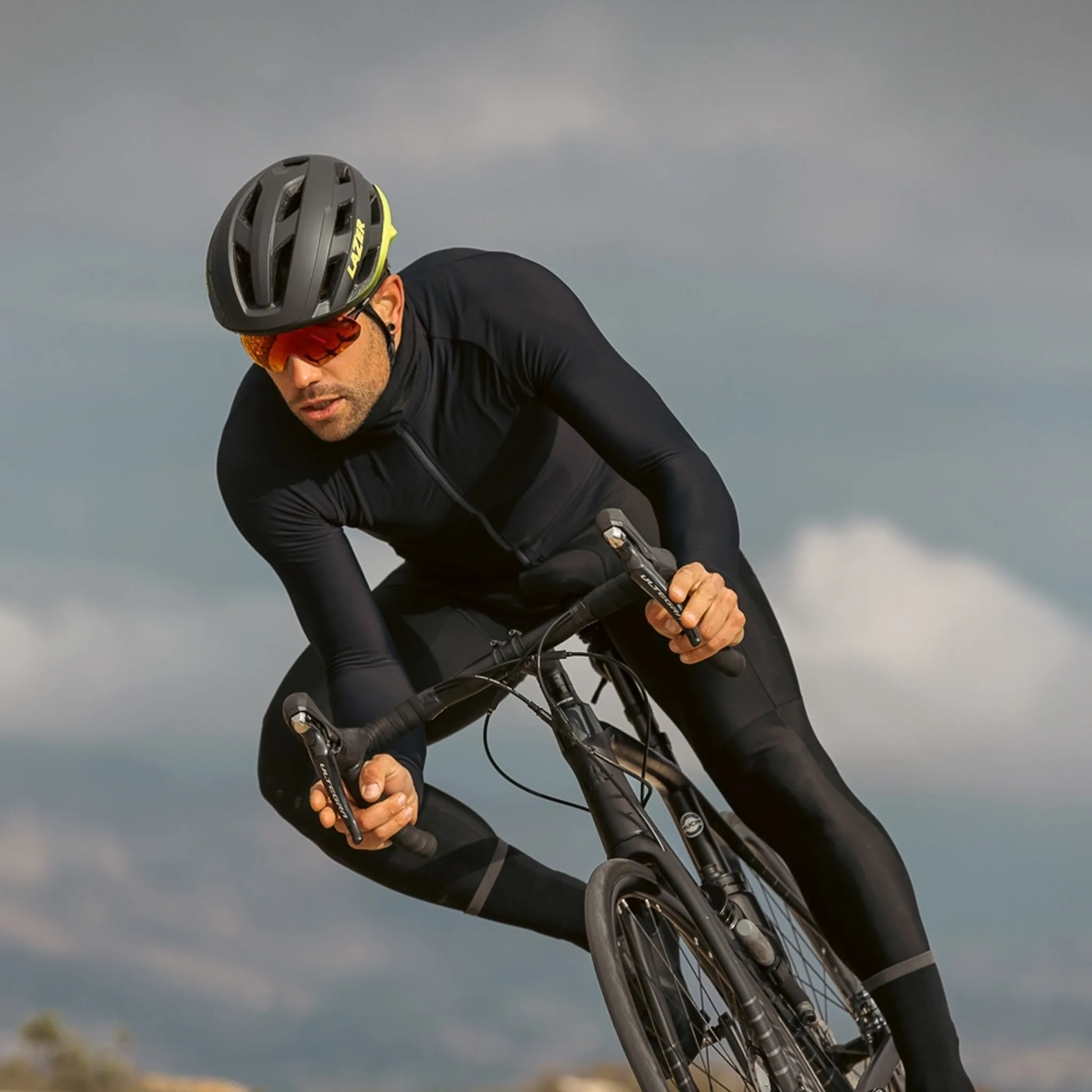 Lazer Strada Kineticore Road Helmet Matte Dark Grey/Flash Yellow