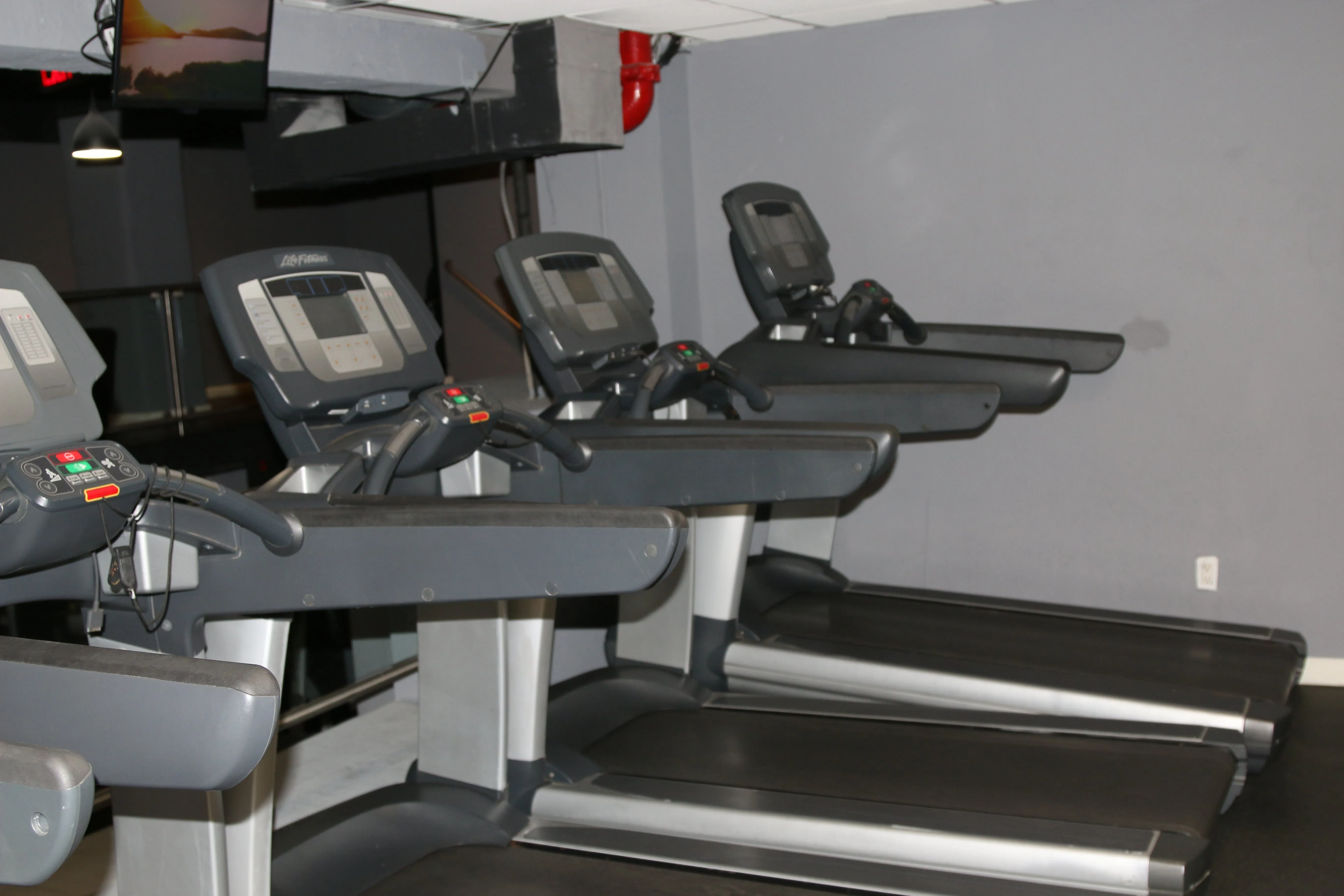 Life Fitness Inspire 95T Treadmill
