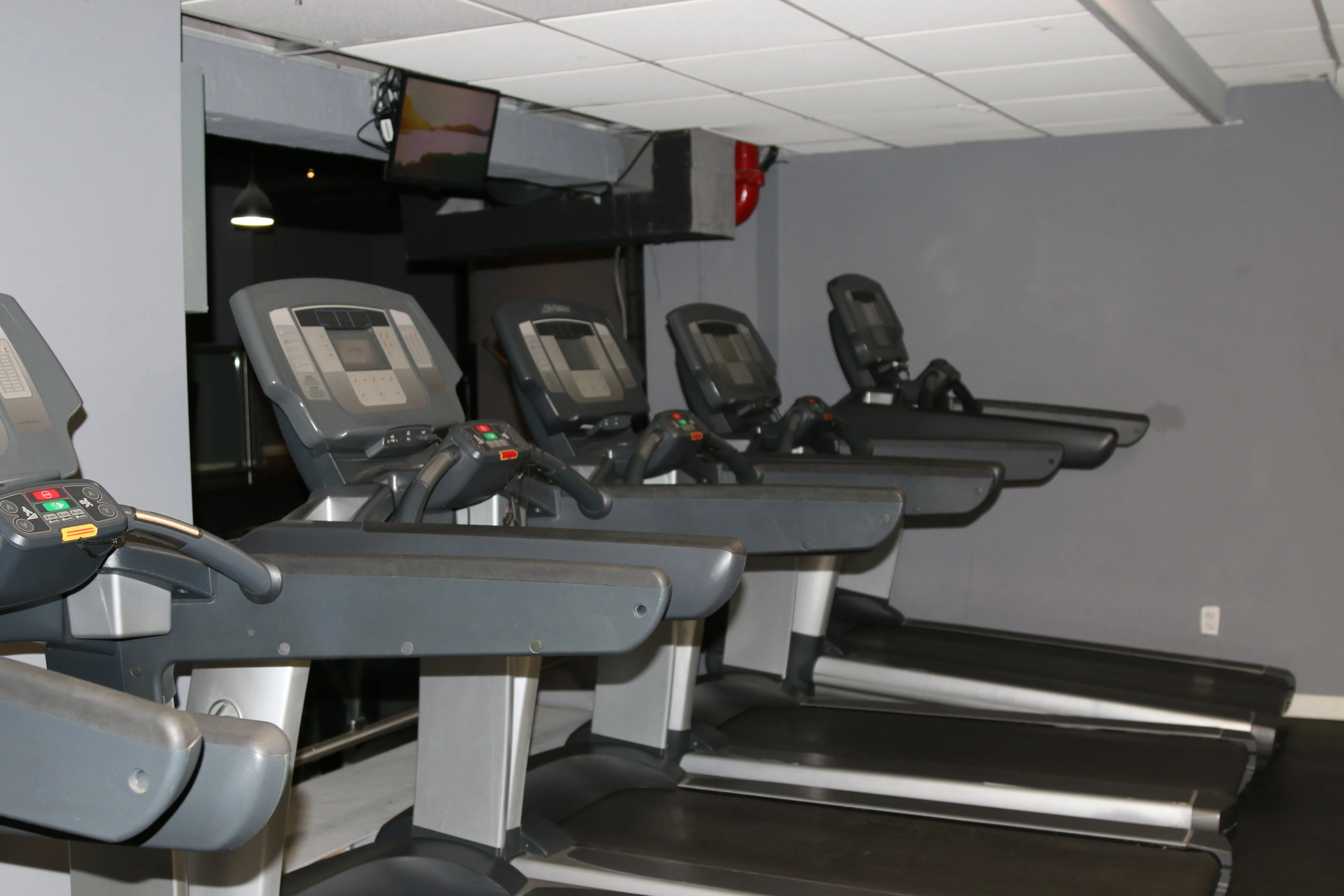 Life Fitness Inspire 95T Treadmill