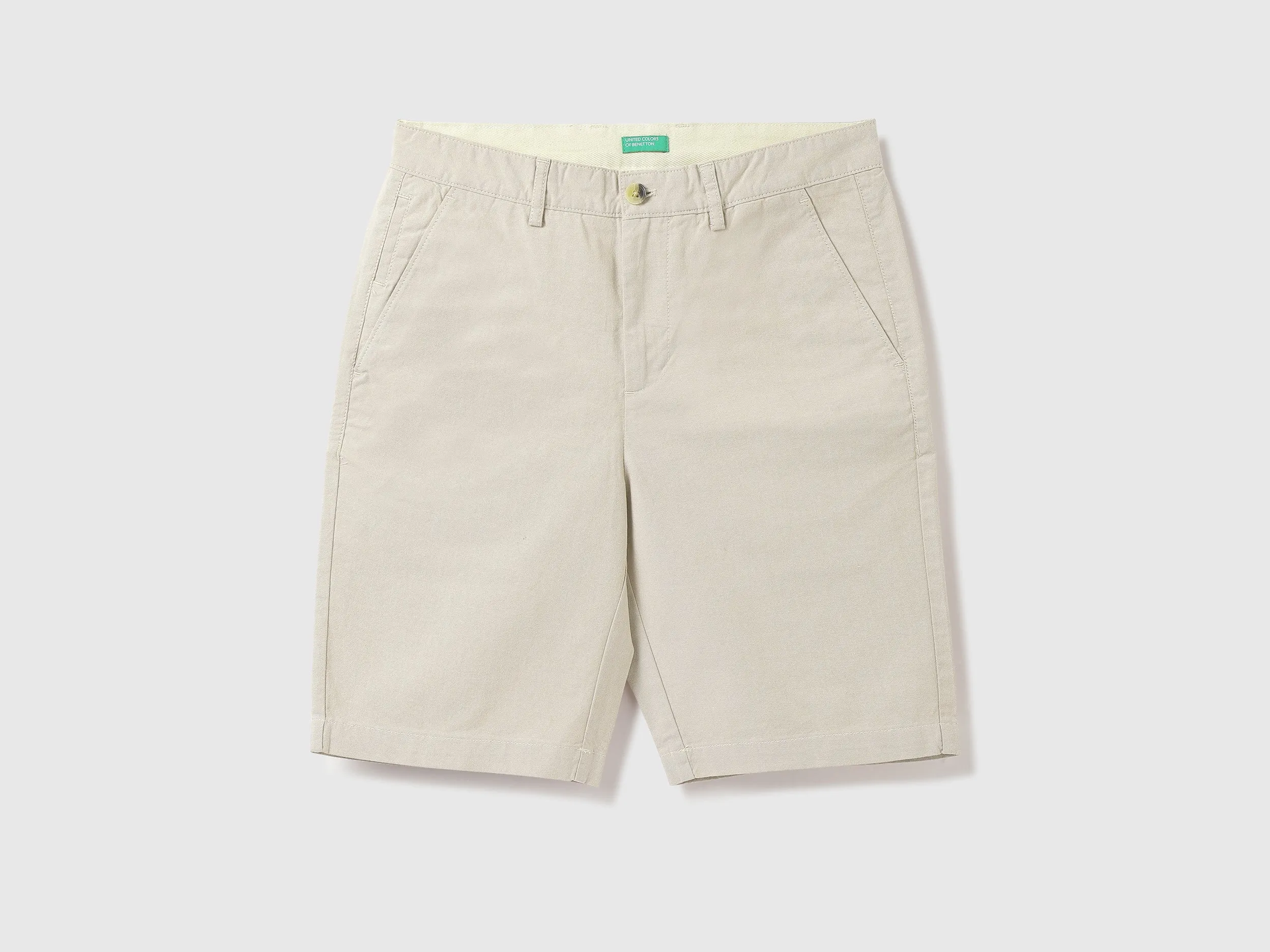 Men Solid Slim Fit Shorts