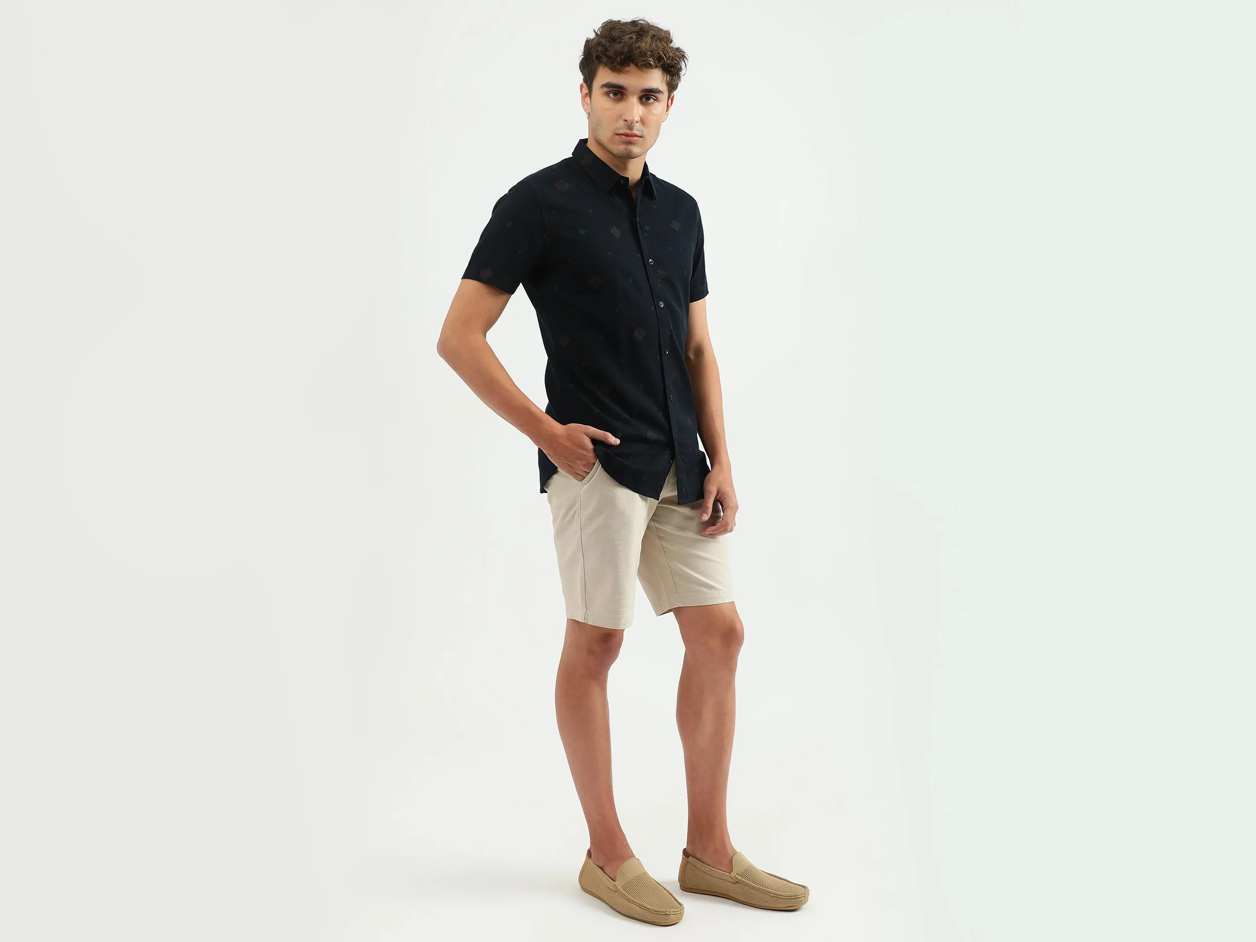 Men Solid Slim Fit Shorts