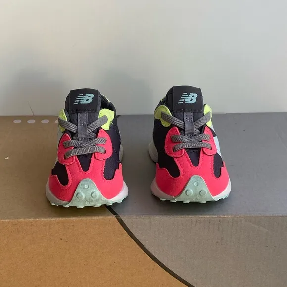 New Balance 327 Toddler Sneakers - SZ 4 C