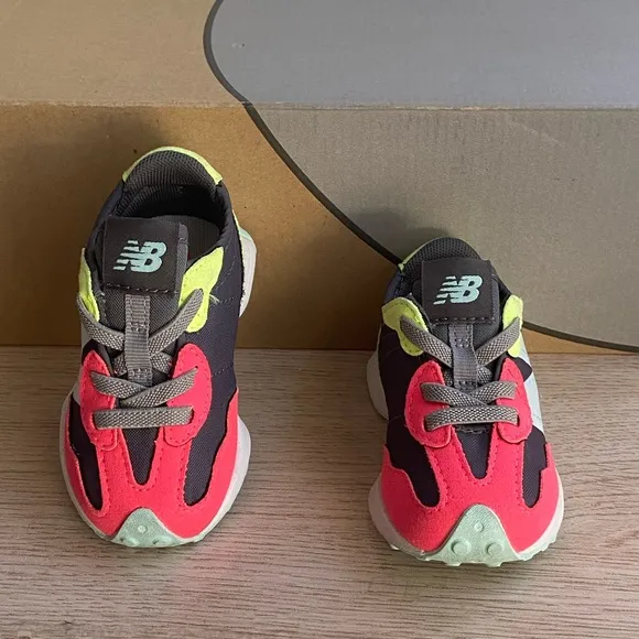New Balance 327 Toddler Sneakers - SZ 4 C