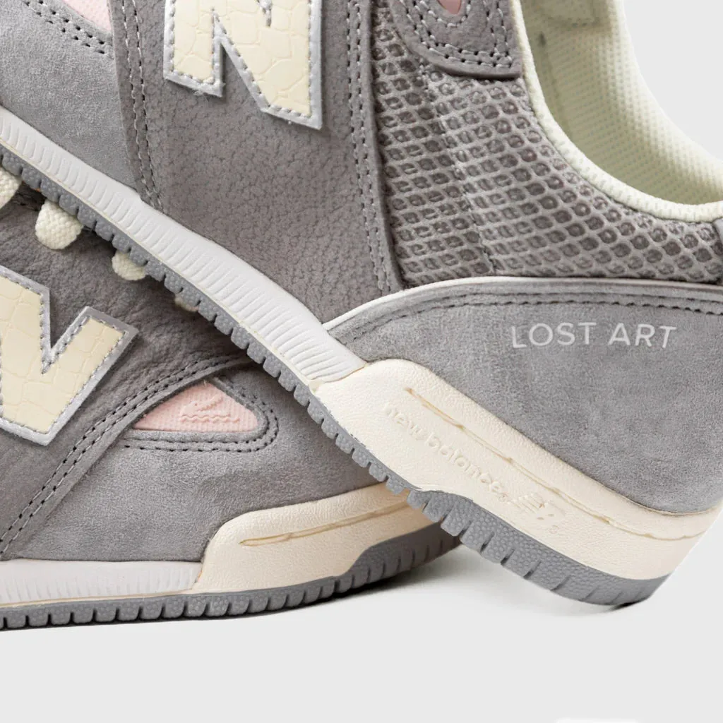 New Balance Numeric Tom Knox 600 X Lost Art Skateboard Shoes - Sea Salt / Grey