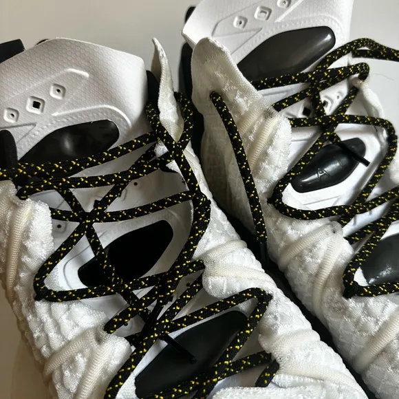 Nike LeBron 18 XVIII Lakers Home White Amarillo CQ9283-100 Size 13