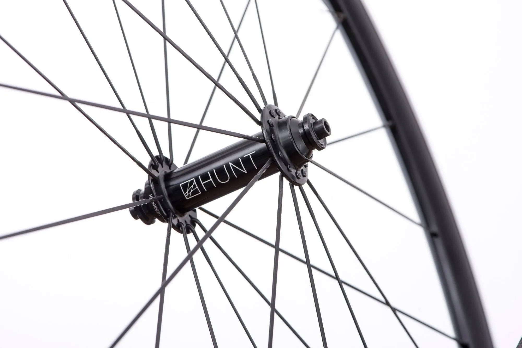 RE:NEW HUNT 4 Season Aero Wheelset