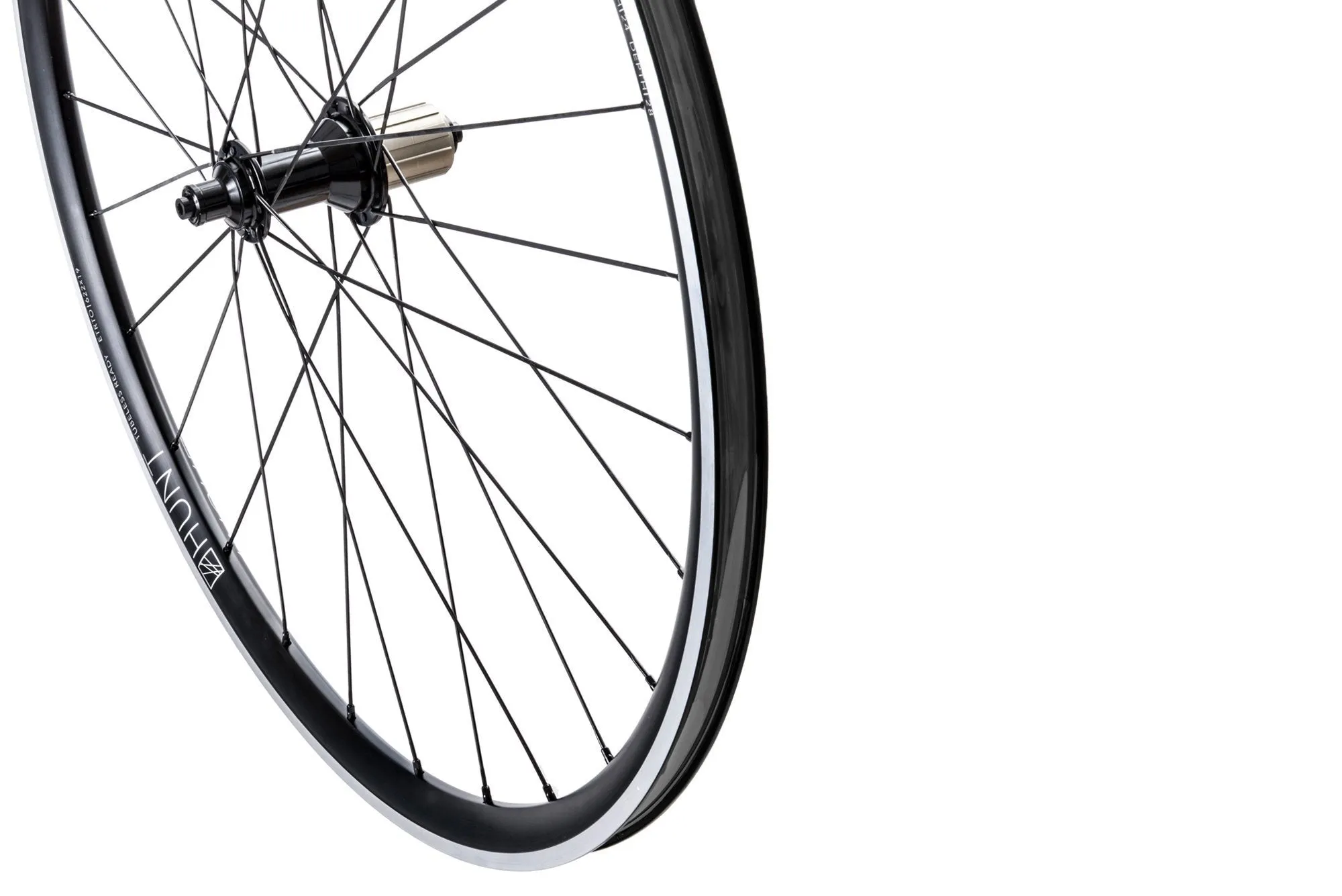 RE:NEW HUNT 4 Season Aero Wheelset