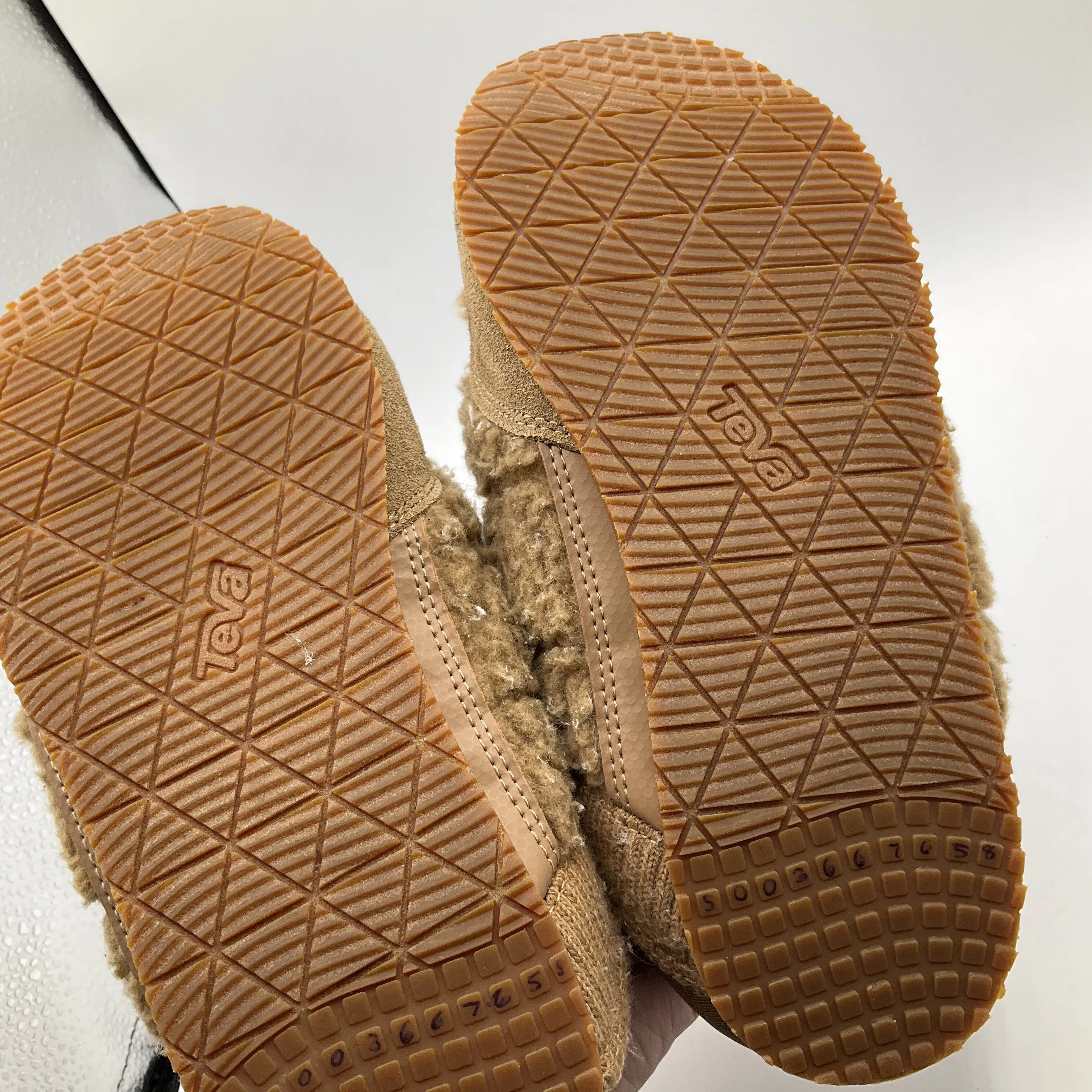 Shoes Sneakers By Teva  Size: 9
