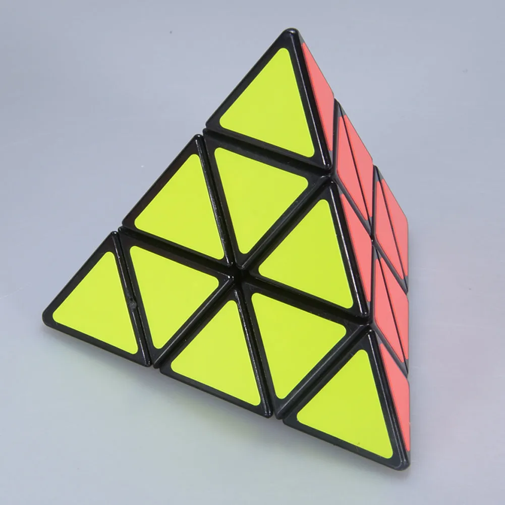 Speed Pyramide black - Magic Speed Cube for Speedcubing - Twisty Puzzle - Type Cubikon Cheeky Sheep