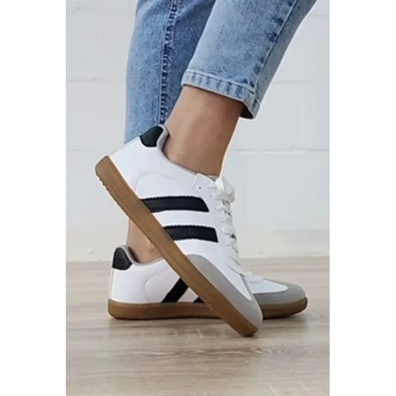Striped Lace-up Flat Sneakers