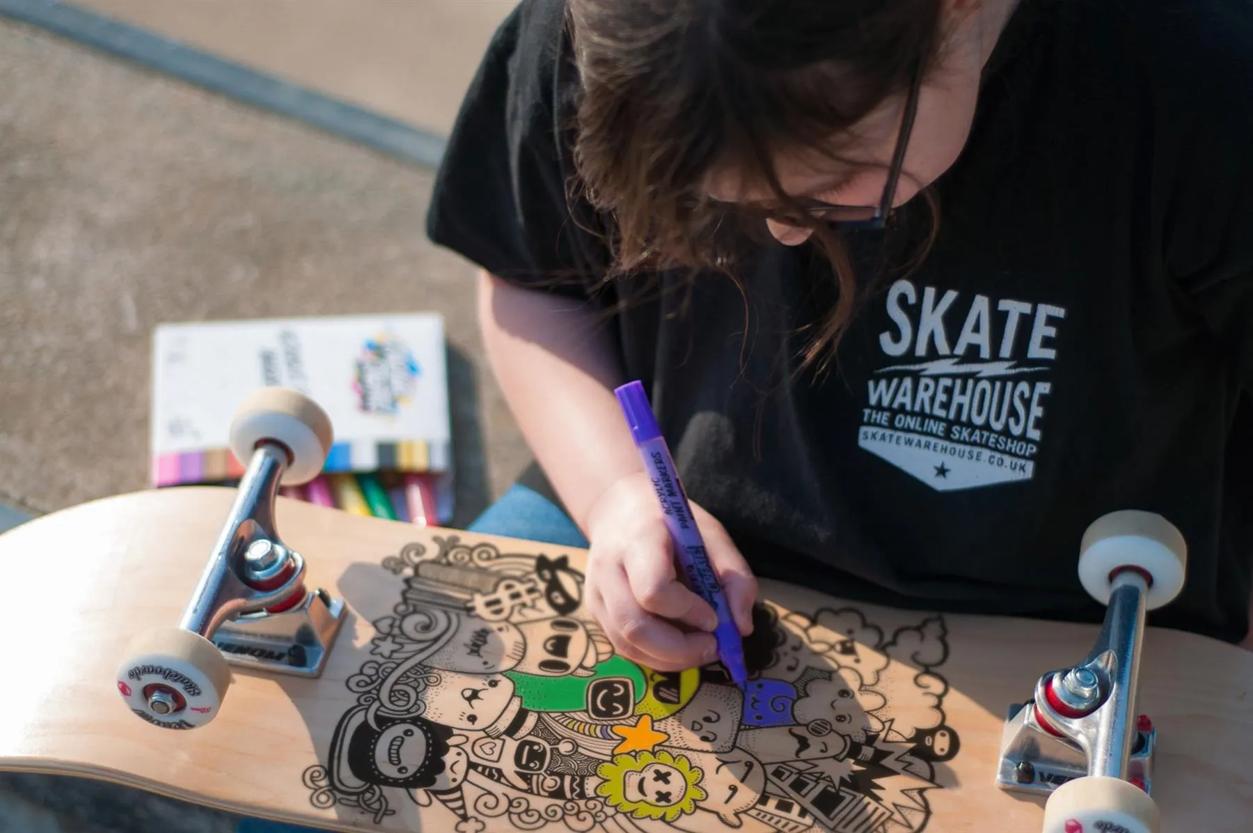 Venom Skateboards Complete Skateboard & Pens - 8.0"