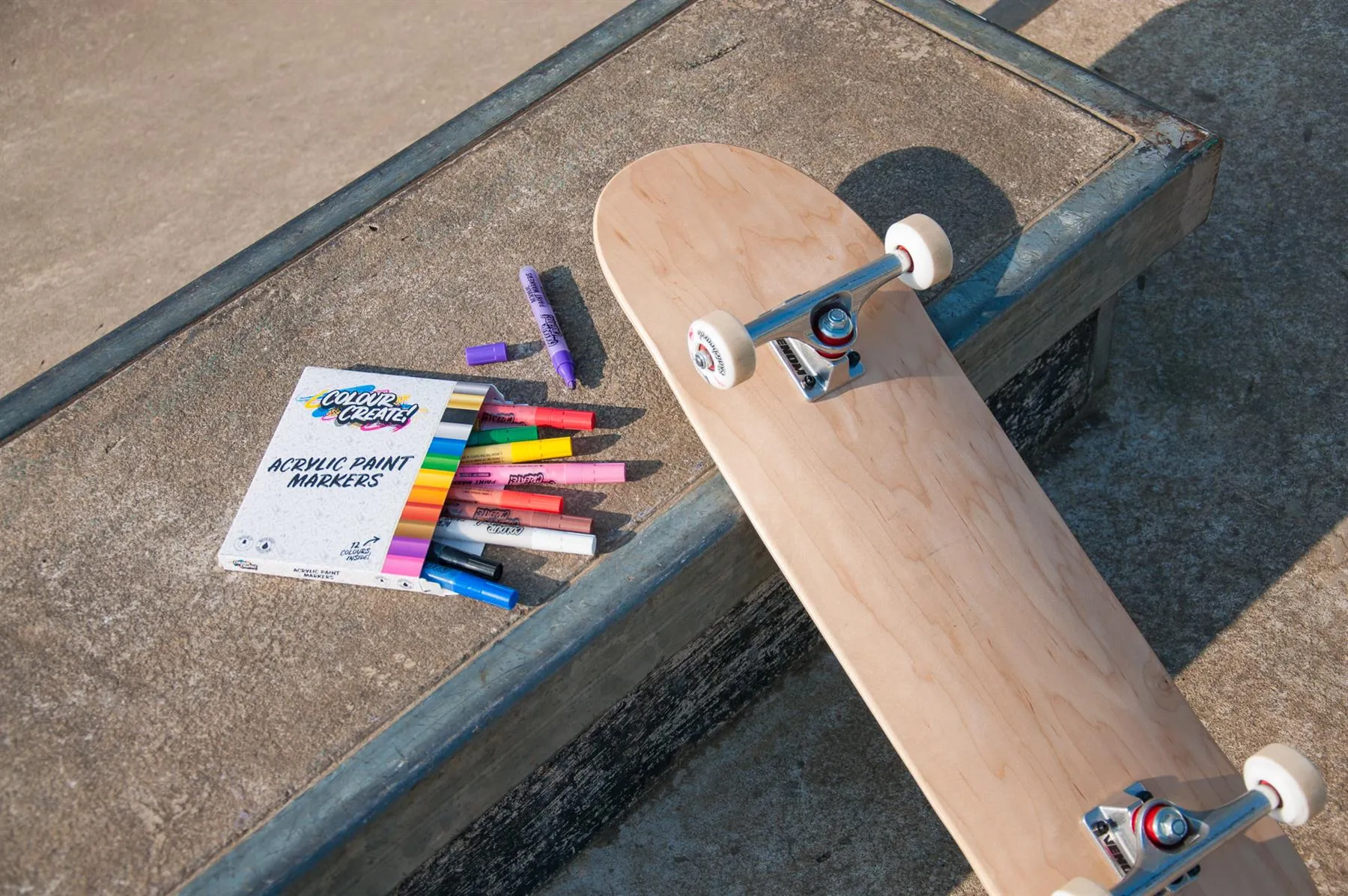 Venom Skateboards Complete Skateboard & Pens - 8.0"