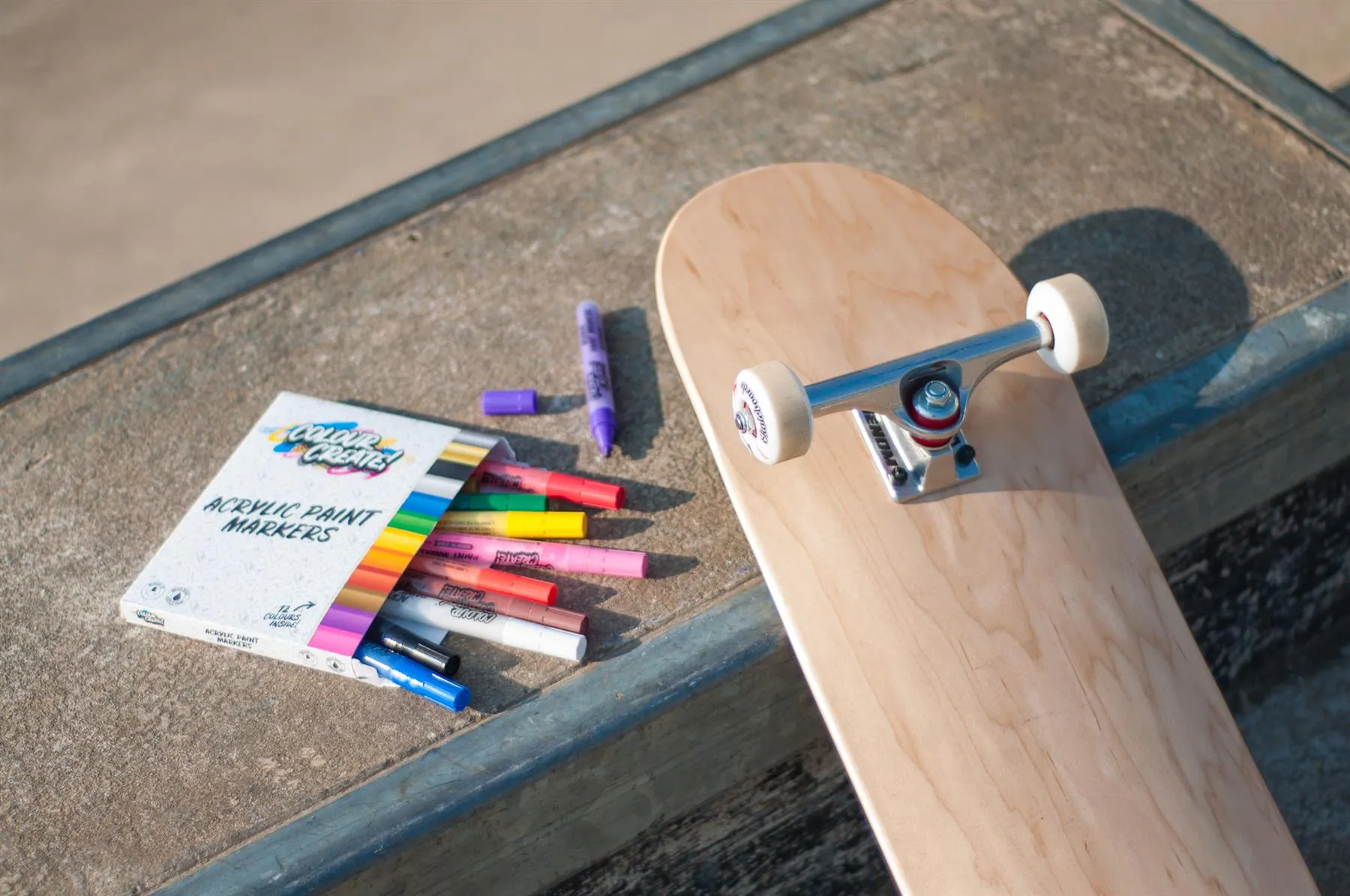 Venom Skateboards Complete Skateboard & Pens - 8.0"