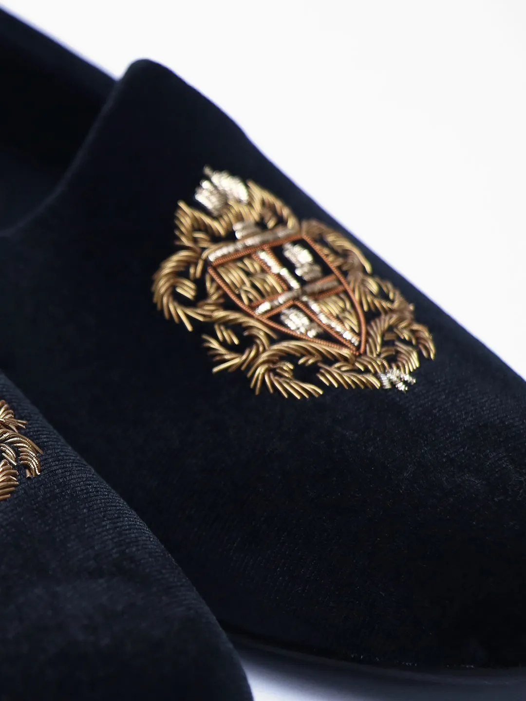 Wedding Black Shoes with Golden Embroidery for Men
