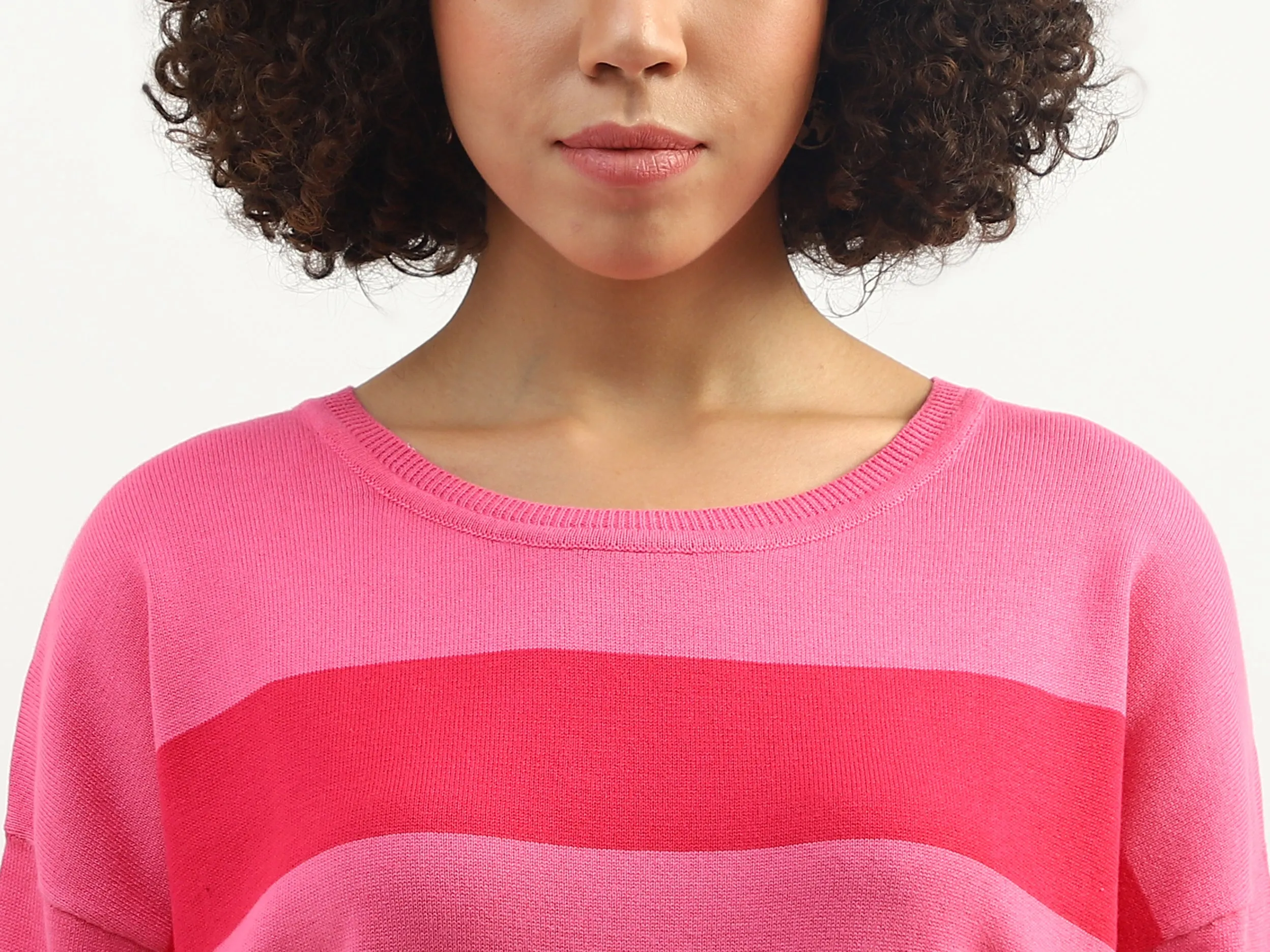 Women Colorblock Round Neck Sweater